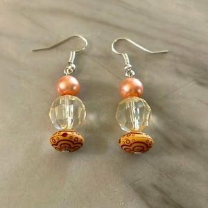 Silver crystal pearl earrings⭐️